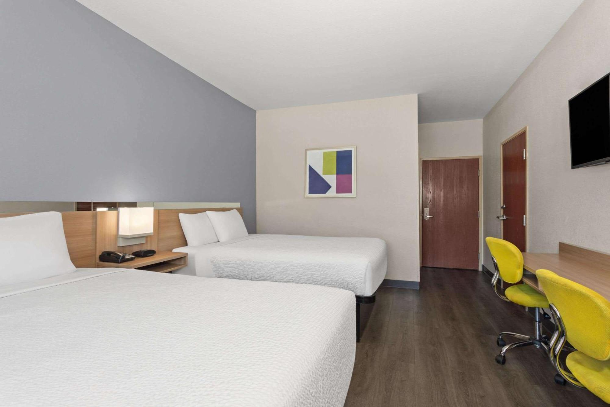 Microtel Inn & Suites By Wyndham Panama City Bagian luar foto