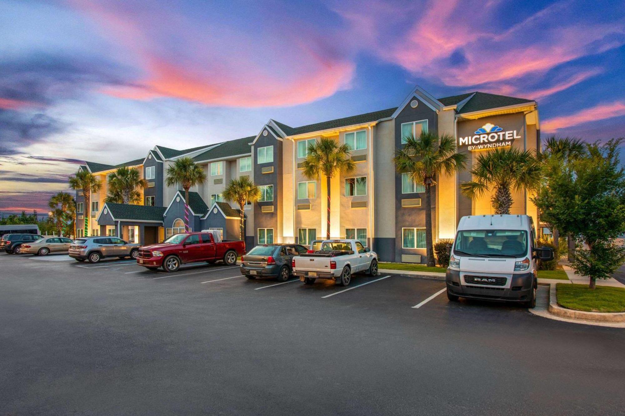 Microtel Inn & Suites By Wyndham Panama City Bagian luar foto
